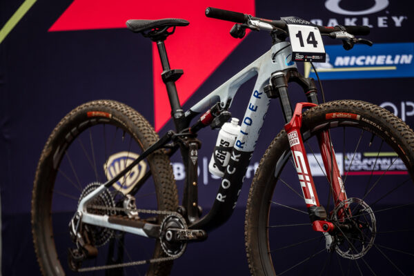 Nová RockShox SID SL je najľahšia XC vidlica na trhu