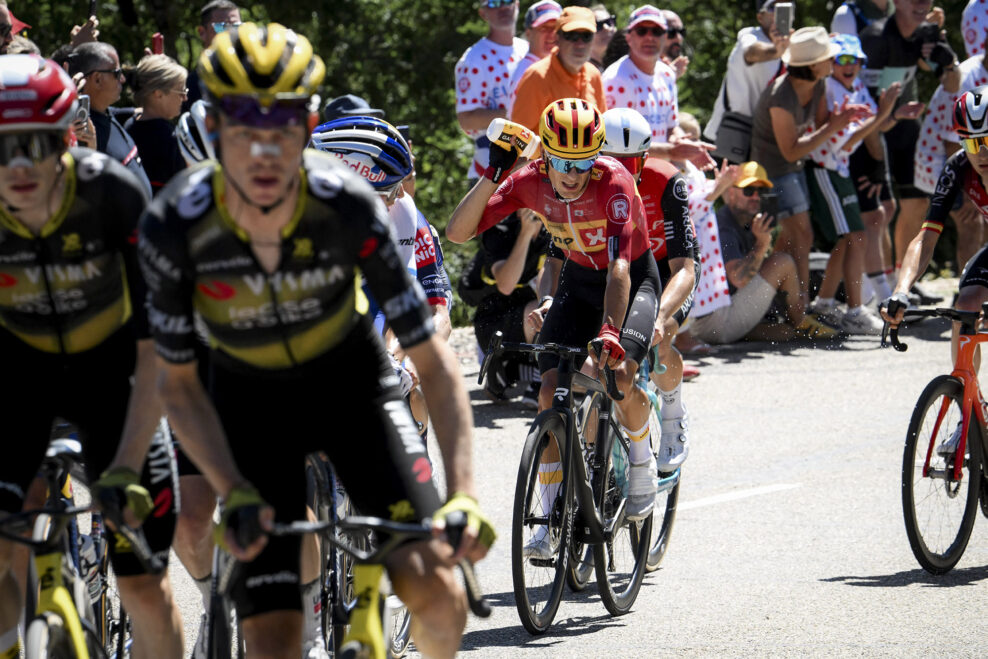 Tobias Johannessen skolaboval po dojazde na Mont Ventoux. Po kontrole v nemocnici by mal pokračovať na Tour de France