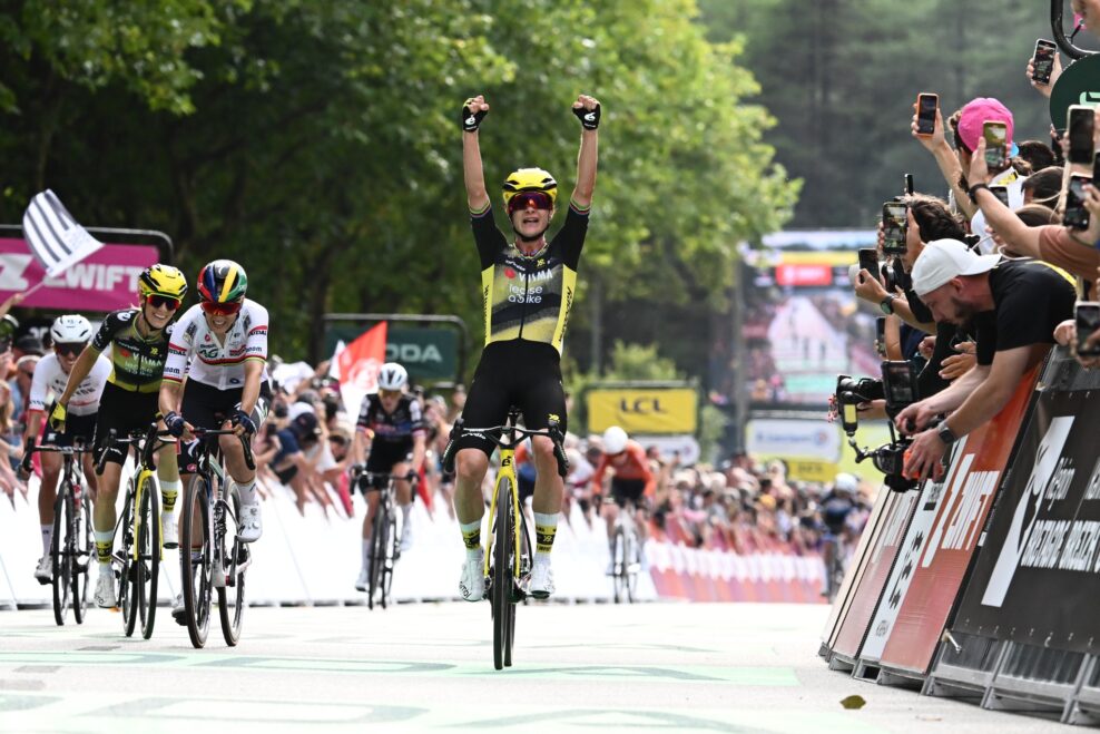 Marianne Vos vyhrala &uacute;vodn&uacute; etapu Tour de France Femmes, Lotte Kopecky stratila viac ako min&uacute;tu