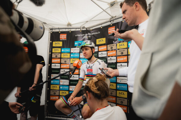 VIDEO ‎| Sledujte naživo prezentáciu tímov na Tour de France 2025