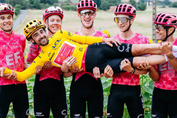 „Keď už snívať, treba snívať vo veľkom.“ Ben Healy sa bude snažiť udržať žltý dres na Tour de France čo najdlhšie