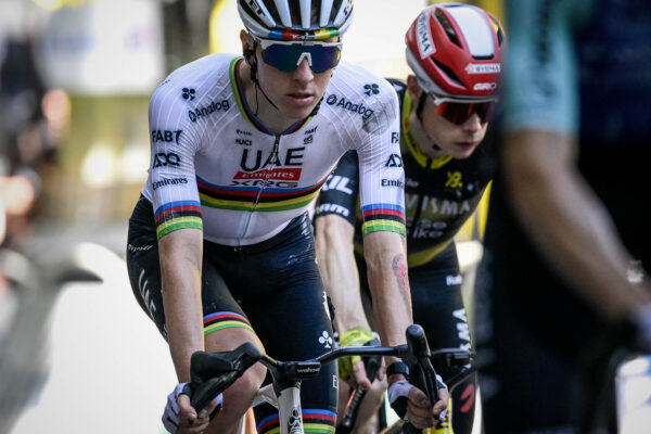 &bdquo;Trochu dobit&yacute;, ale inak som v poriadku,&ldquo; povedal Tadej Pogačar po p&aacute;de na Tour de France