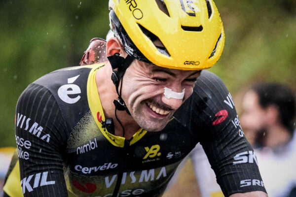 N&aacute;lepka na nose v&aacute;m v&yacute;kon nezlep&scaron;&iacute;. Prečo sa cyklisti zbl&aacute;znili do nosov&yacute;ch n&aacute;plast&iacute; a čo hovor&iacute; veda?