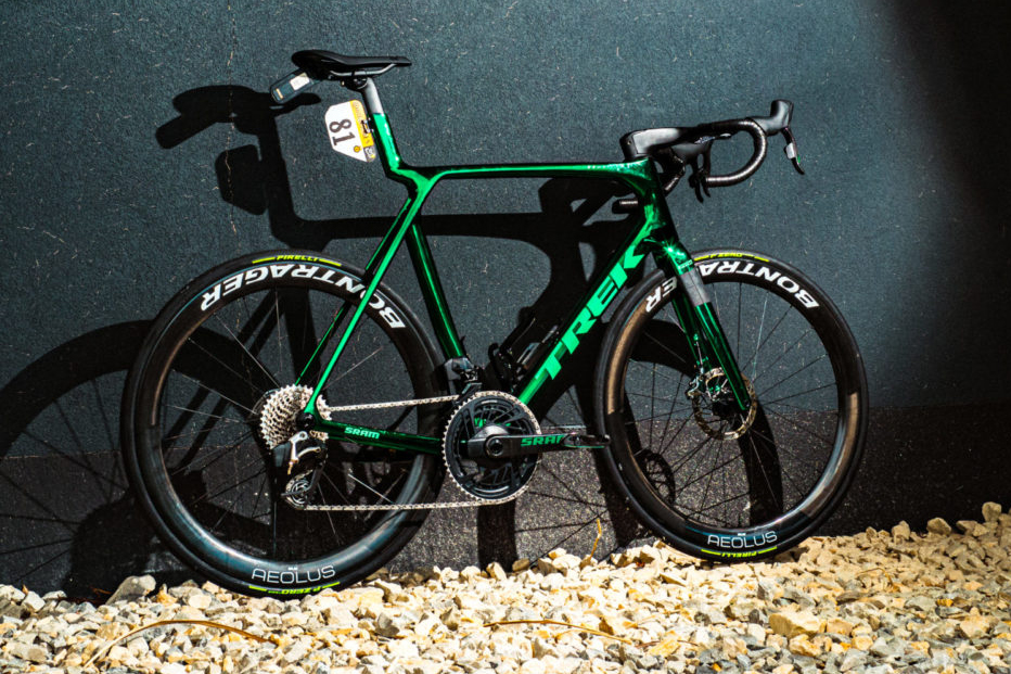 Trek pripravil Jonathanovi Milanovi za víťazstvo v bodovacej súťaži špeciálny Madone SLR