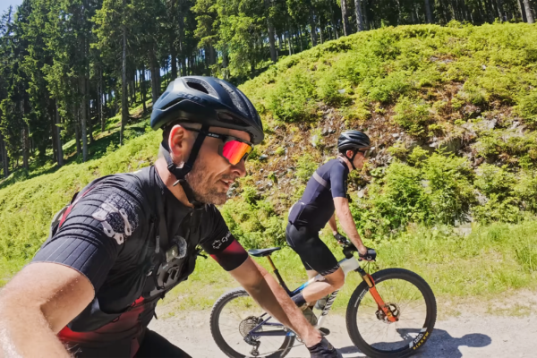  VIDEO ‎| Stano z Cykloshopu a Prepnutý Biker v tretej etape Alpentour Trophy