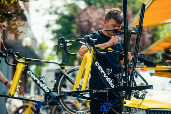 Zlodeji ukradli t&iacute;mu Visma bicykle v hodnote 250-tis&iacute;c eur, tri bicykle na&scaron;li zahoden&eacute; v lese