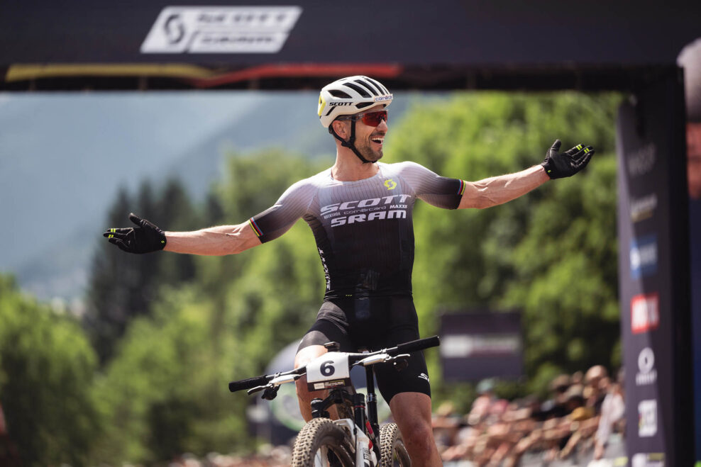 Nino Schurter po dvadsiatich troch rokoch ukončí kariéru na Svetovom pohári v Lenzerheide