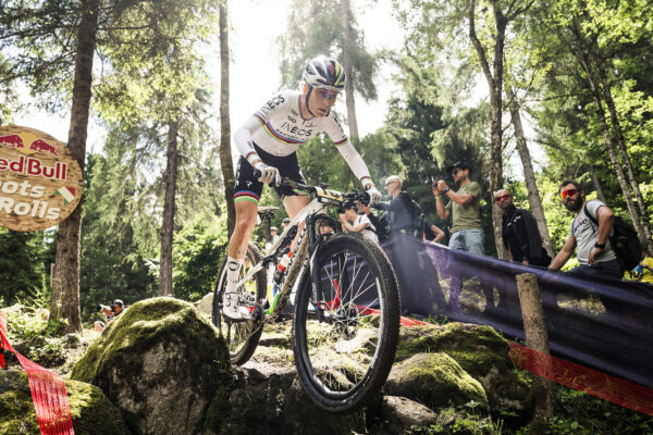 Od súbojov s chlapcami až po olympijské zlato a triumf na Tour de France. Ako Pauline Ferrand-Prévot prepísala históriu cyklistiky
