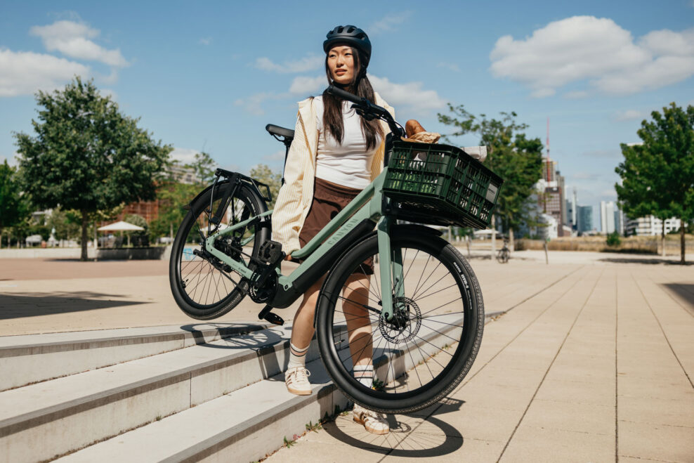 Canyon prin&aacute;&scaron;a bicykel stvoren&yacute; pre každodenn&eacute; jazdenie po meste