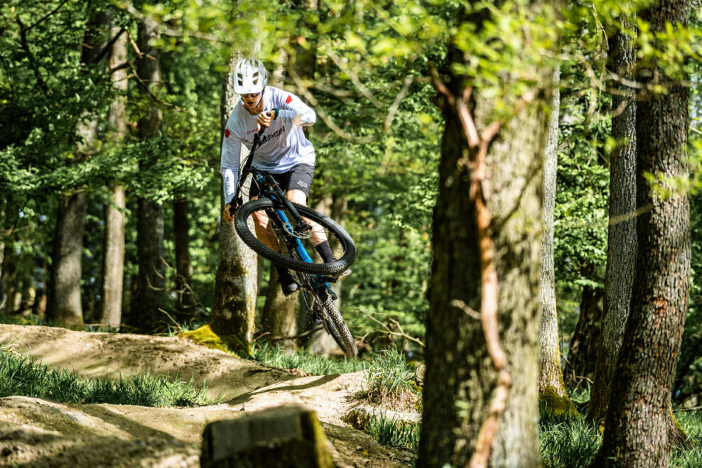 Ako si vybrať horsk&yacute; bicykel podľa zdvihu odpruženia?
