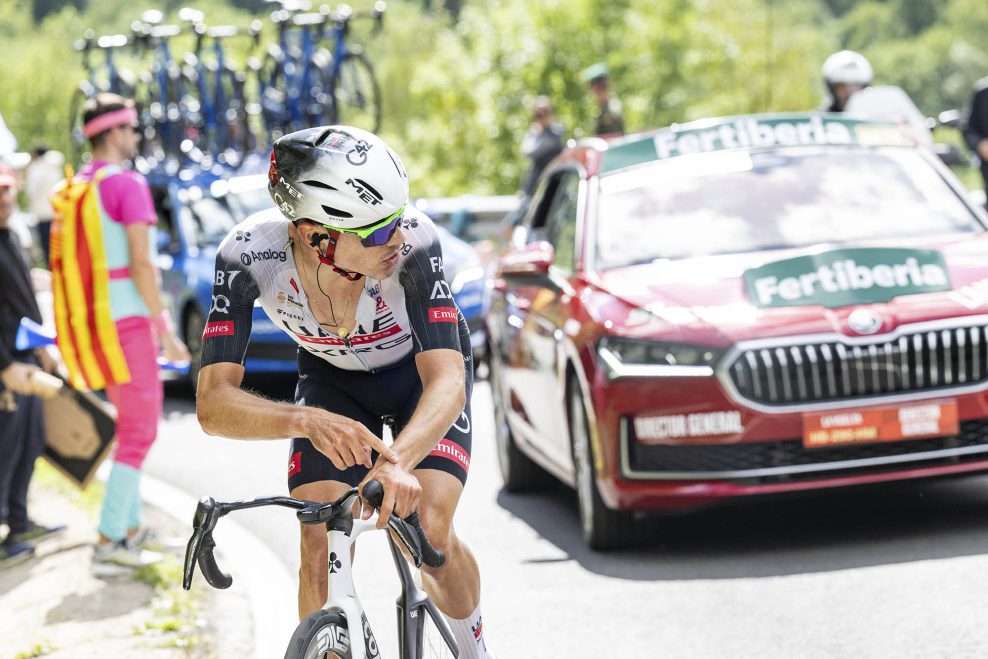 &bdquo;Je to ako diktat&uacute;ra.&ldquo; Juan Ayuso ostro kritizuje vedenie UAE po nečakanom ozn&aacute;men&iacute; o odchode počas Vuelty