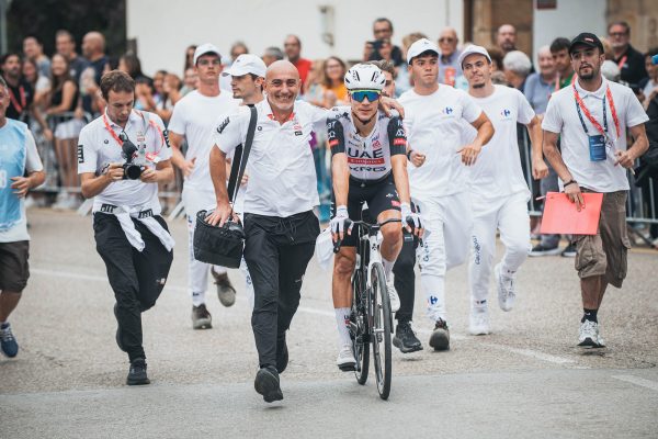 Juan Ayuso podpísal zmluvu s tímom Lidl-Trek do roku 2030 po predčasnom odchode z UAE Emirates-XRG