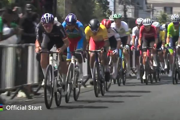 Odštartovali majstrovstvá sveta v cestnej cyklistike mužov. Kto bojuje o dúhový dres?