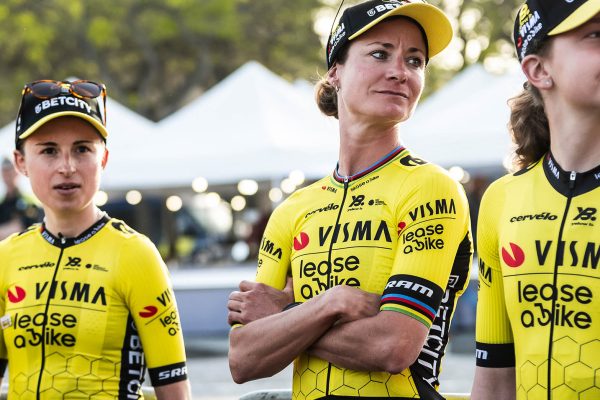 UCI údajne hrozí odobratím WorldTour licencií tímom Visma, Lidl-Trek a ďalším trom tímom