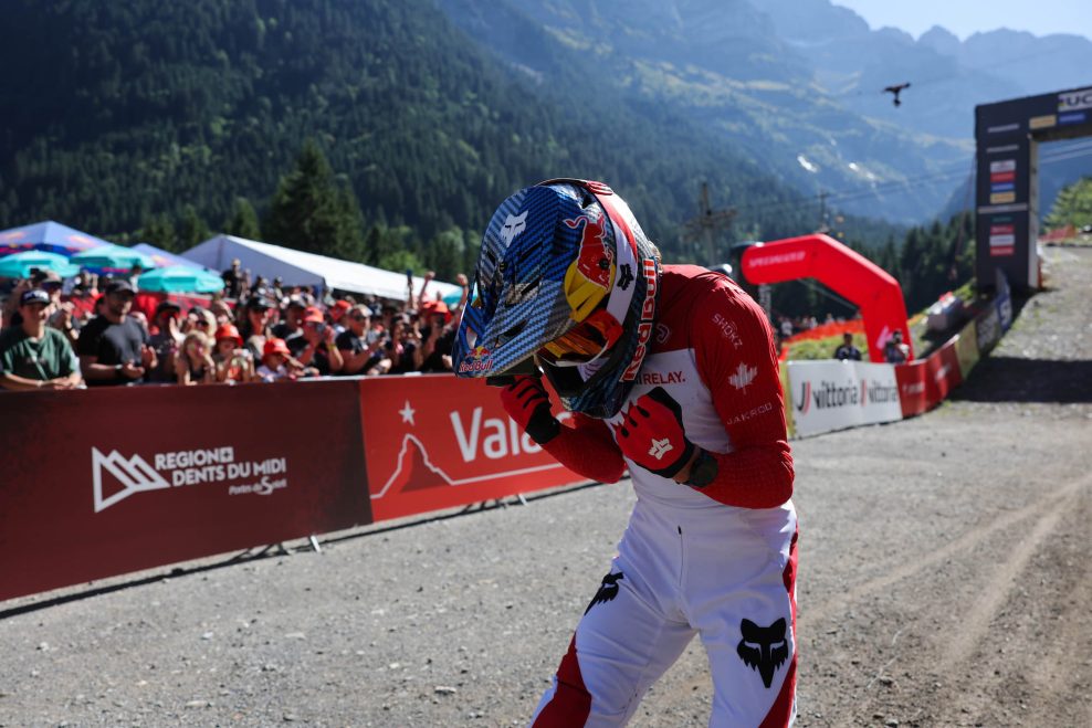 Jackson Goldstone po neuveriteľnej jazde v Champ&eacute;ry z&iacute;skal titul majstra sveta v zjazde