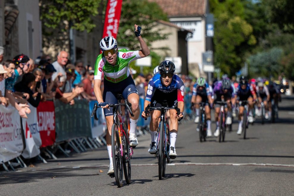 Vikt&oacute;ria Chladoňov&aacute; sa posunula na &ocirc;sme miesto celkov&eacute;ho hodnotenia po odst&uacute;pen&iacute; Lotte Kopecky z pretekov Tour F&eacute;minin de l&rsquo;Ard&egrave;che