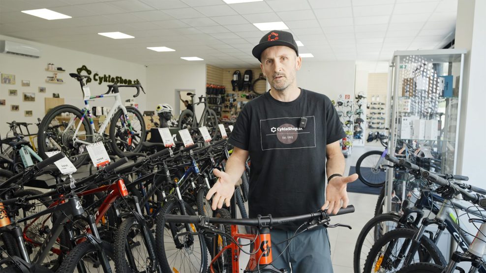  VIDEO | Ako efektívne usporiadať prvky na riadidlách horského bicykla