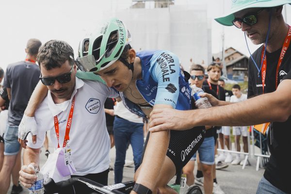 Paul Seixas zakončil výnimočnú sezónu šialenou 323 km dlhou jazdu s prevýšením cez 8000 metrov