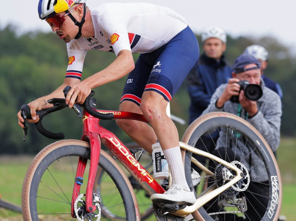 Tím Toma Pidcocka má sponzorovať Pinarello, premenuje sa na Pinarello-Q36.5 Pro Cycling