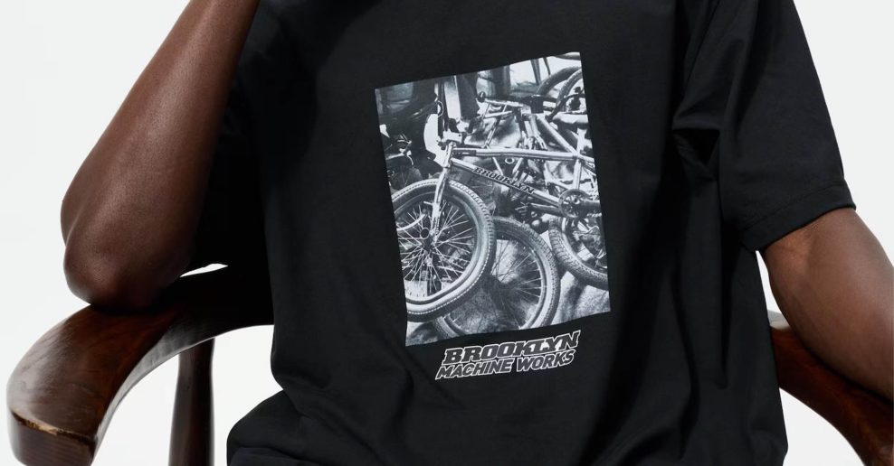 Uniqlo vzd&aacute;va poctu jednej z najikonickej&scaron;&iacute;ch cyklistick&yacute;ch značiek limitovanou ed&iacute;ciou trička