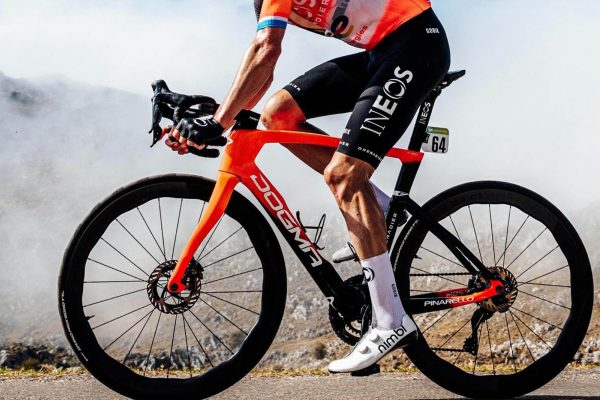 Pinarello potvrdilo predĺženie spolupráce s Ineos Grenadiers a v roku 2026 má sponzorovať aj tím Toma Pidcocka Q36.5
