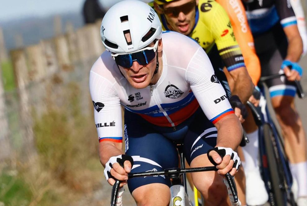 Luk&aacute;&scaron; Kubi&scaron; bojoval o v&iacute;ťazstvo, nakoniec skončil tret&iacute;. Po &scaron;tvrtej etape Okolo Holandska sa posunul na druh&eacute; miesto celkov&eacute;ho poradia