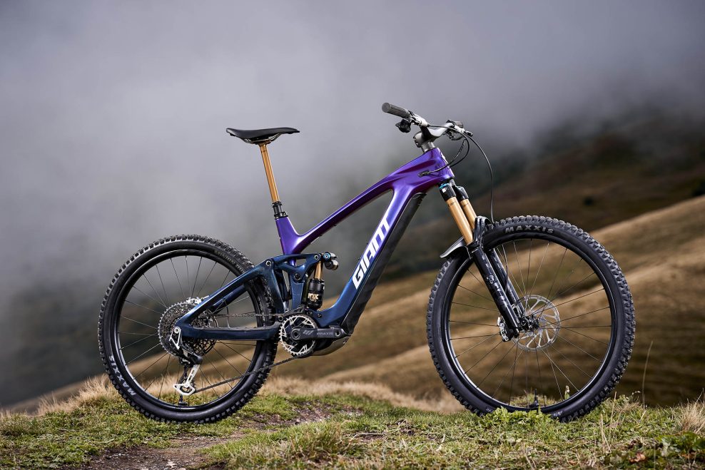 Nov&yacute; Giant Reign Advanced E+ je nen&aacute;padn&yacute; e-bike s premyslen&yacute;mi detailmi