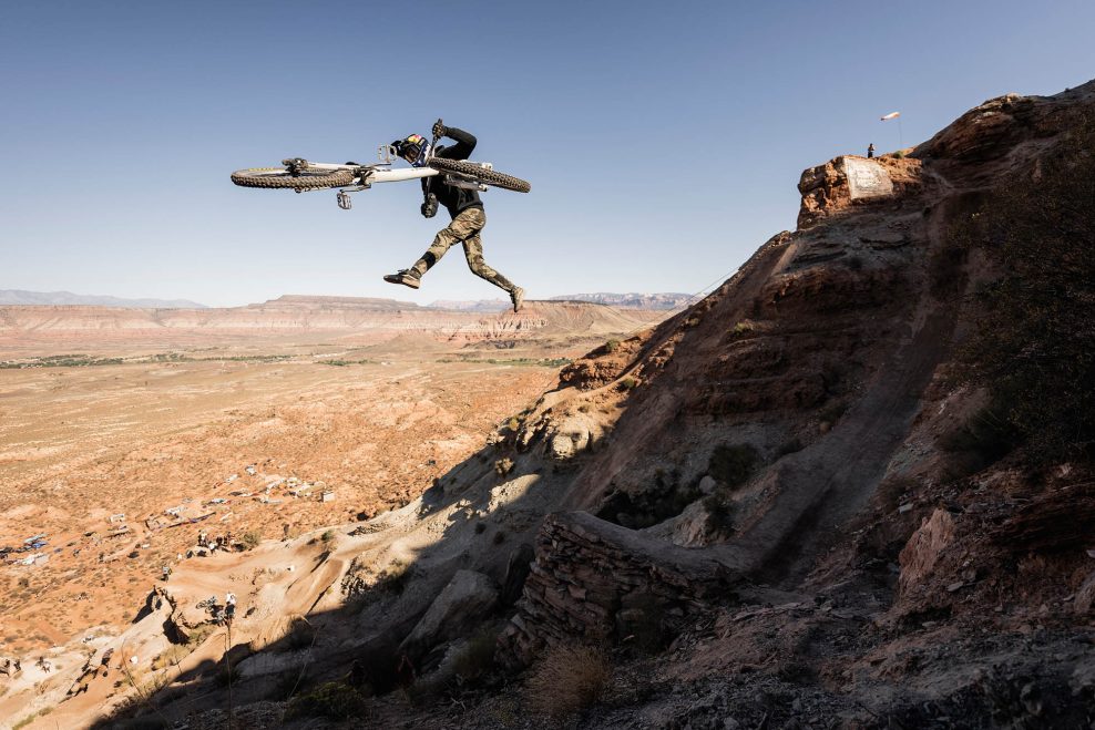  VIDEO &lrm;| Pozrite si v&scaron;etk&yacute;ch p&auml;ť v&iacute;ťazn&yacute;ch j&aacute;zd Brandona Semenuka na Red Bull Rampage