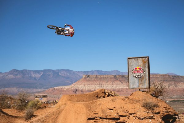 Hayden Zablotny sa stal prv&yacute;m nov&aacute;čikom po Semenukovi, ktor&yacute; dok&aacute;zal vyhrať Red Bull Rampage