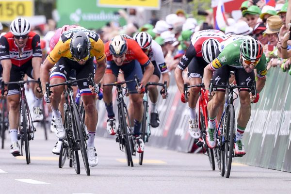 Jeho kariéru sprevádzali časté súboje s Petrom Saganom. Elia Viviani ukončí kariéru ako majster sveta