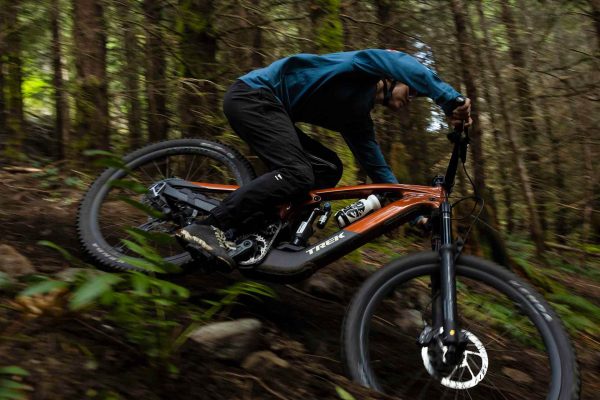 Elektrobicykle ničia horskú cyklistiku. Nie však tak, ako by ste si mysleli