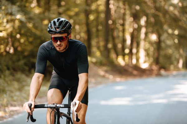 Trápi vás „cyklistické koleno“? Fyzio vyšetrenie online pomôže bez čakania