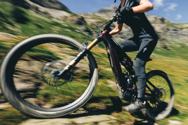 Američan žaluje Specialized pre zranenia, ktor&eacute; &uacute;dajne sp&ocirc;sobila &bdquo;zn&aacute;ma v&yacute;robn&aacute; chyba&ldquo; motora na elektrobicykli Turbo Levo