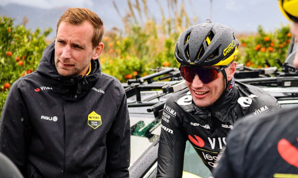 Kto je strat&eacute;g t&iacute;mu Visma, ktor&yacute; st&aacute;l pri dvoch v&iacute;ťazstv&aacute;ch na Grand Tour?