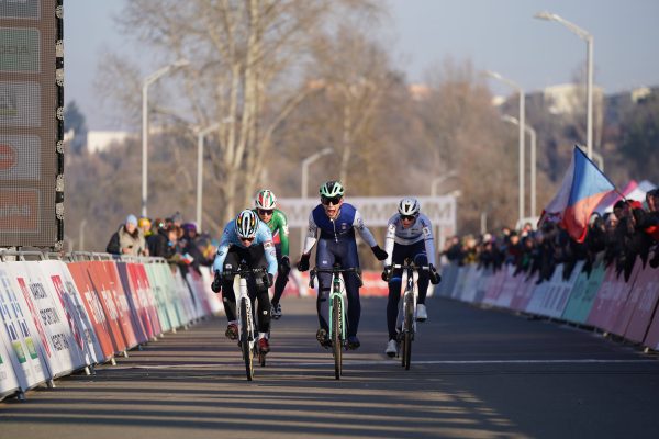 Slovenskí juniori a juniorky vybojovali štyri umiestnenia v top 20 na Svetovom pohári v cyklokrose v Tábore