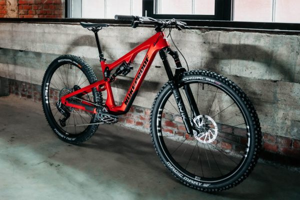 „Len čo sme jednu stránku odstránili, objavila sa ďalšia.“ Nukeproof po svojom reštarte bojuje s falošnými webmi