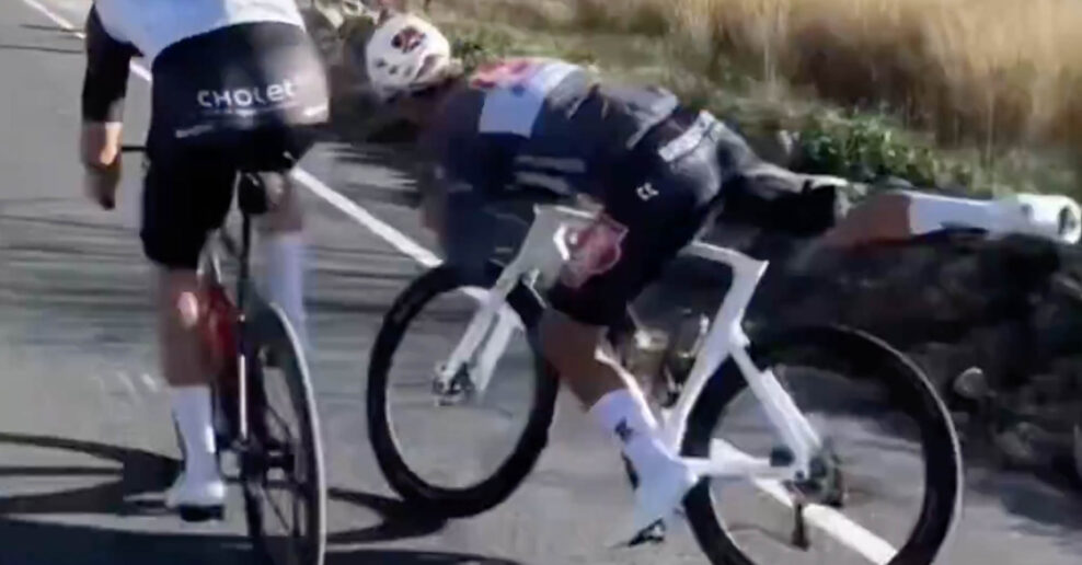  VIDEO ‎| Mathieu van der Poel trénoval šprinty a len zázrakom sa vyhol pádu počas tréningu