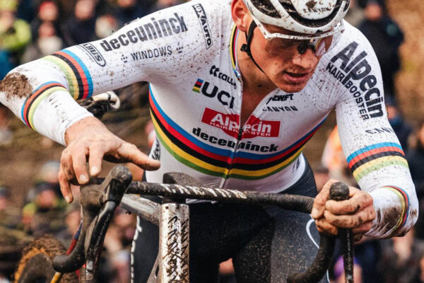 FOTOGALÉRIA ‎| Najlepšie momenty cyklokrosových pretekov Svetového pohára, Namur 2025