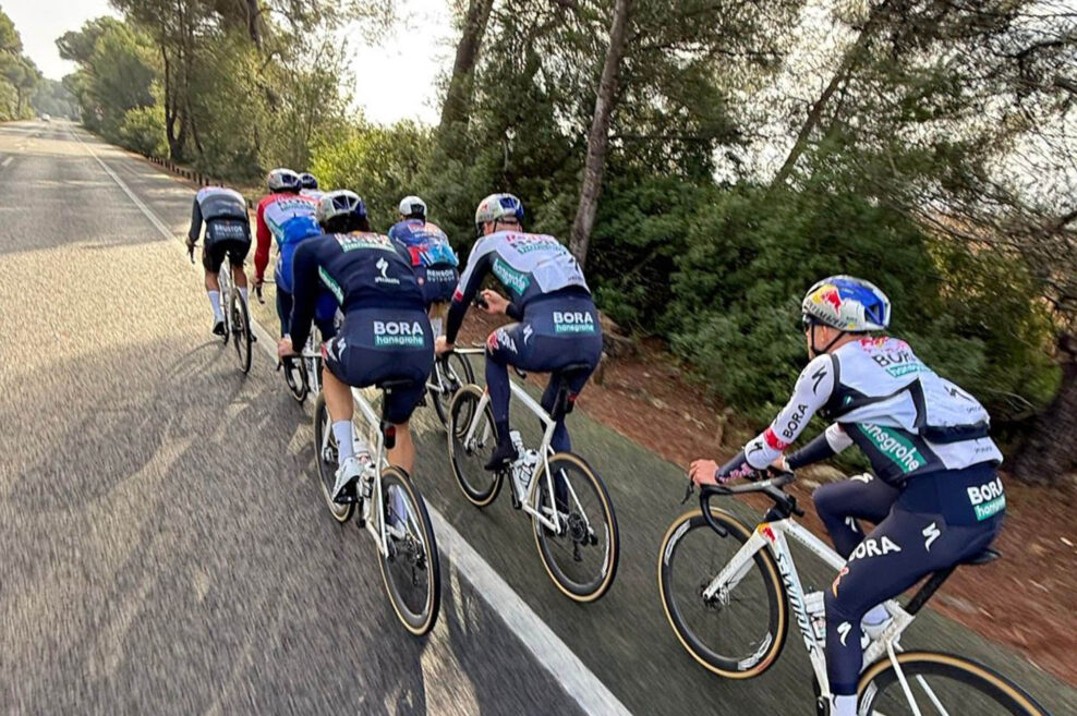 Remco Evenepoel absolvoval na Malorke 244 km dlh&uacute; tr&eacute;ningov&uacute; jazdu s priemerom cez 40 km/h