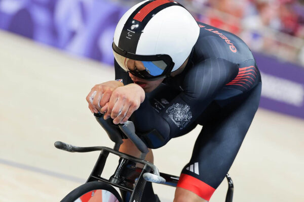 „Snívajte vo veľkom. Neexistujú žiadne limity.“ 21-ročný Brit by chcel byť prvým paracyklistom vo WorldTour