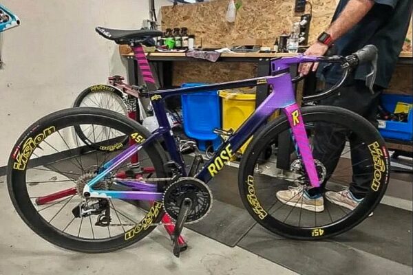 Objavila sa fotografia bicykla Rose, na ktorom budú pretekať spolujazdci Lukáša Kubiša