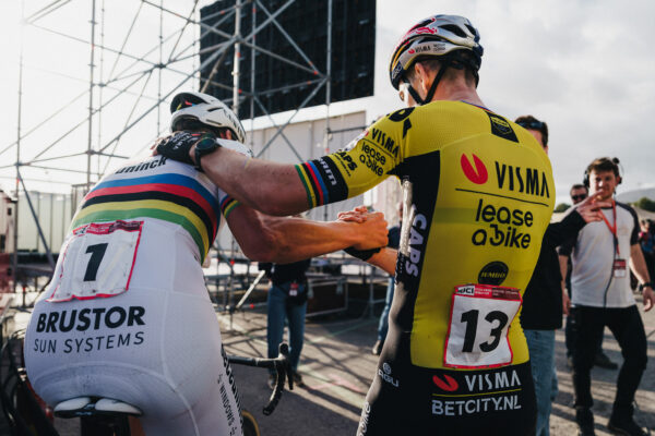 Mathieu van der Poel a Wout van Aert sa stretnú v cyklokrosovom súboji na Svetovom pohári v Antverpách