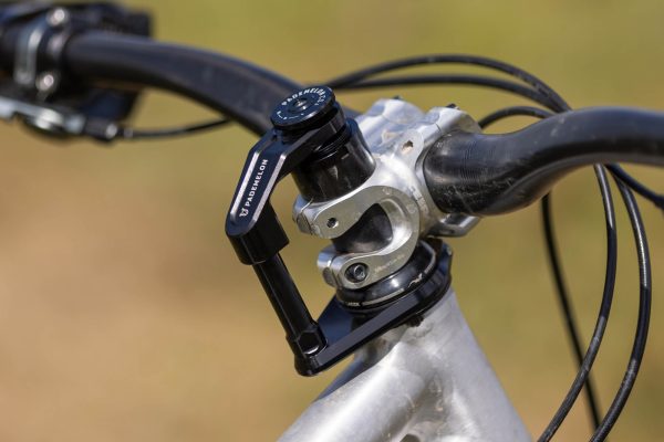 Tlmiče riadenia sú technológia, na ktorú sa v MTB roky zabúdalo. Pademelon CS.1 to chce zmeniť