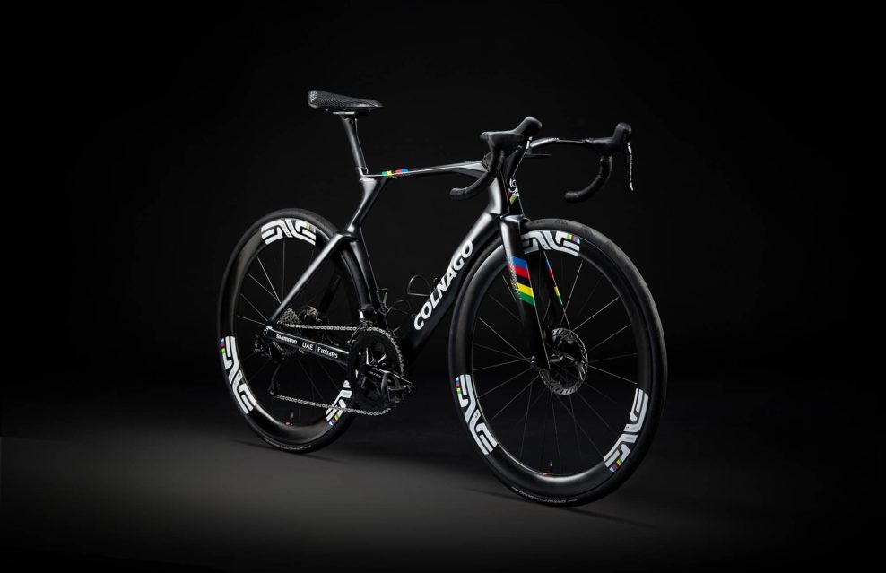 Cena v dražbe sa vy&scaron;plhala na &scaron;ialen&yacute;ch 77-tis&iacute;c eur a st&aacute;le e&scaron;te nie je koniec. Bude Colnago Y1Rs Tadeja Pogačara najdrah&scaron;&iacute;m bicyklom na svete?