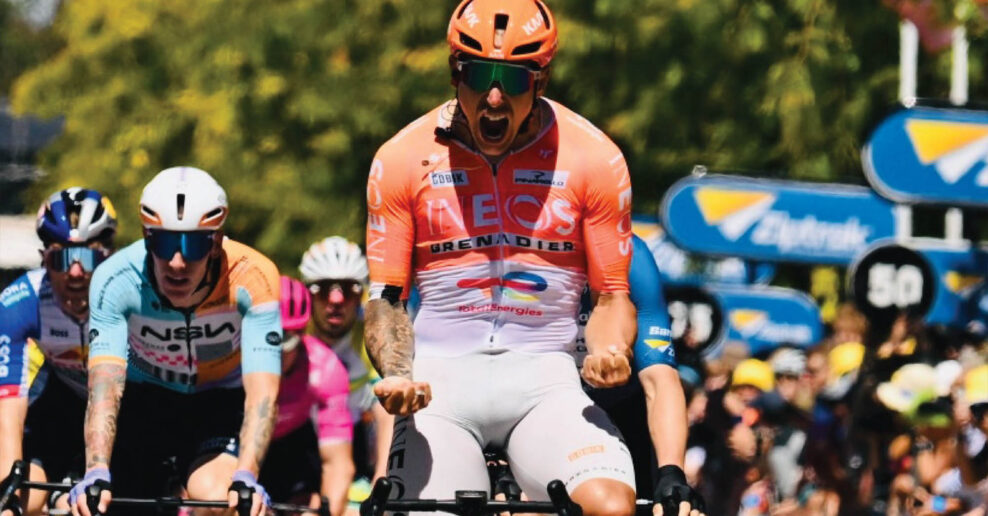 Sam Welsford vybojoval svoje siedme etapové víťazstvo na Tour Down Under a prvé v drese Ineos Grenadiers