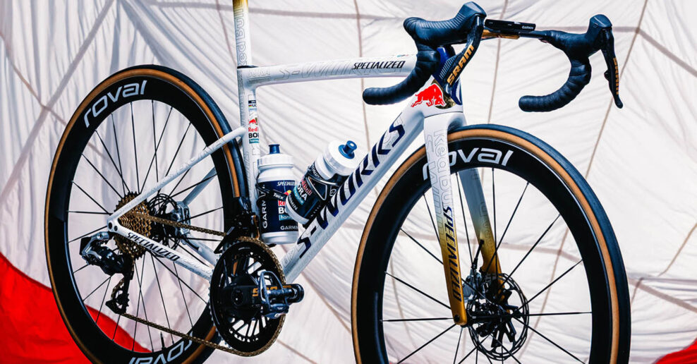 Remco Evenepoel vstupuje do sezóny 2026 na novom S-Works Tarmac SL8 vo farbách Red Bull-Bora-Hansgrohe