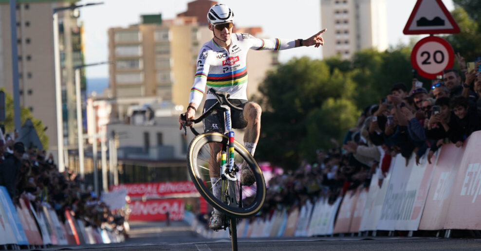 Mathieu van der Poel zničil konkurenciu dominantným sólom na svetovom pohári v Benidorme