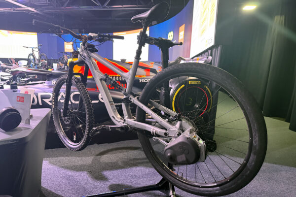 Skarper v spolupráci s Red Bullom vyvíja odnímateľný pohon pre MTB