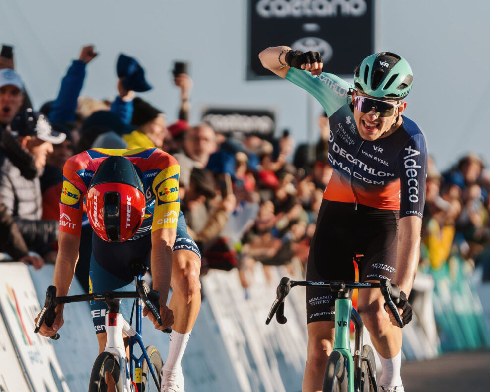 Francúzsky 19-ročný supertalent Paul Seixas dosiahol svoje prvé profesionálne víťazstvo v horskej etape Okolo Algarve