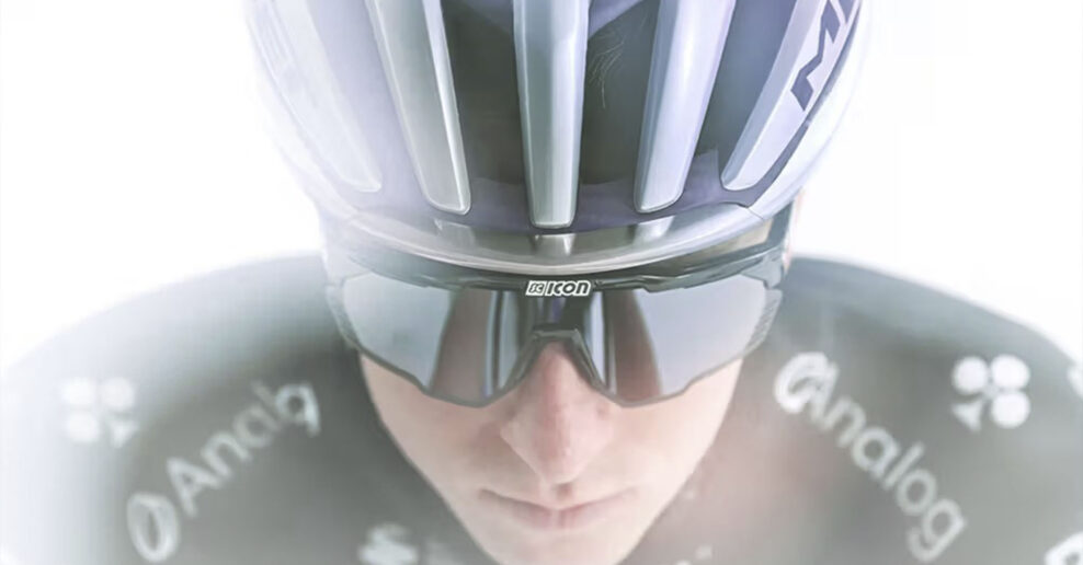 Tadej Pogačar a Met predstavili dve limitované edície prilieb so špeciálnou povrchovou úpravou